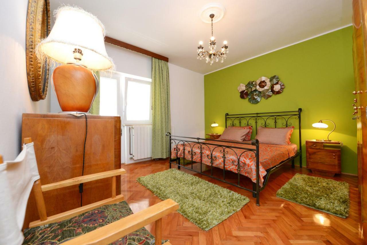 Apartments Nela ポレッチ エクステリア 写真