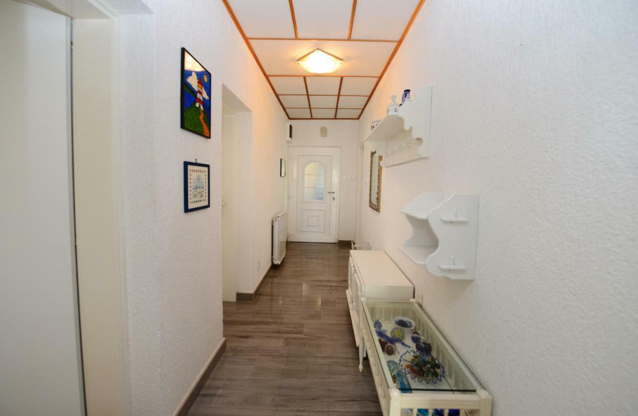 Apartments Nela ポレッチ エクステリア 写真