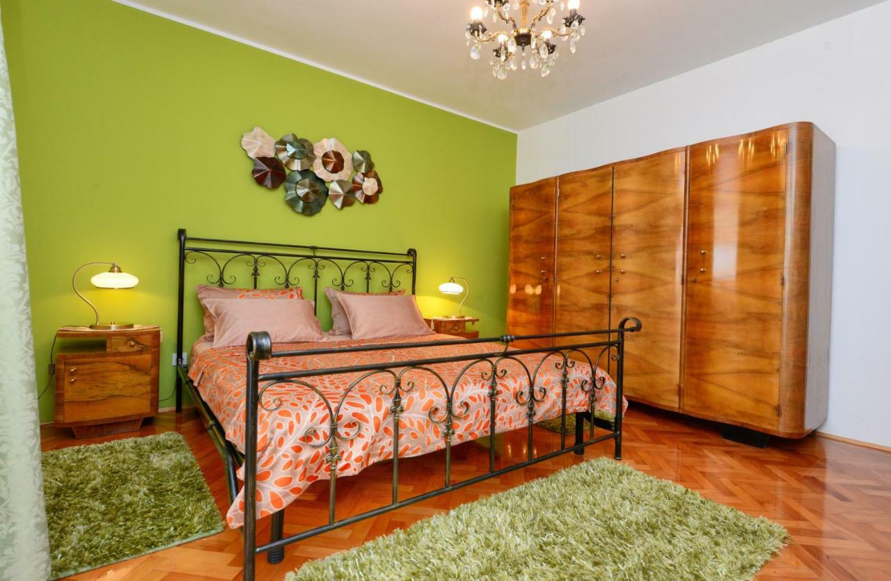 Apartments Nela ポレッチ エクステリア 写真