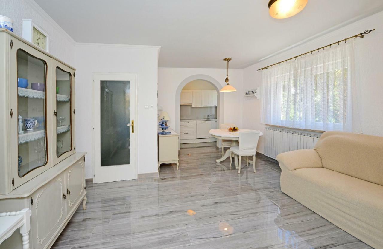 Apartments Nela ポレッチ エクステリア 写真